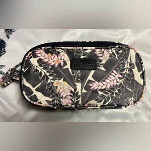 LexBreezy Shell Banana Toiletry Bag, BNWOT